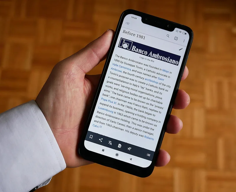 Telefon mobil cu o pagină Wikipedia, imagine ilustrativă