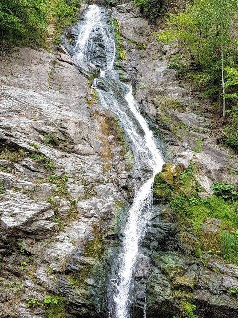 Cascada Lotrisor