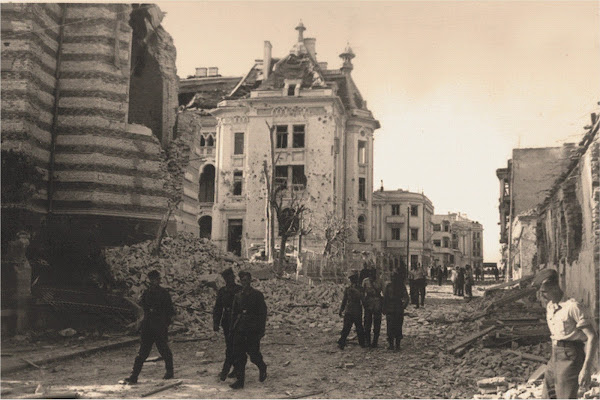 Fotografii dupa bombardamentul orasului Constanta din 1941 in timpul celui de-al doilea razboi mondial - Amras