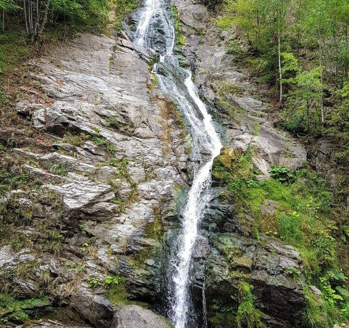 Cascada Lotrisor – legenda cascadei, cum ajungi acolo